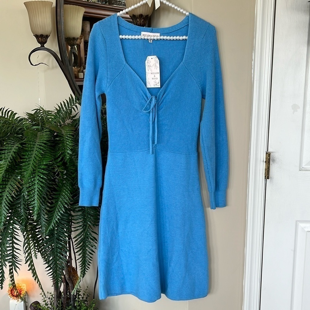 Brand New Willow & Wind Azure Blue Knit Long Sleeve Dress Cinched V-Neck Stretch